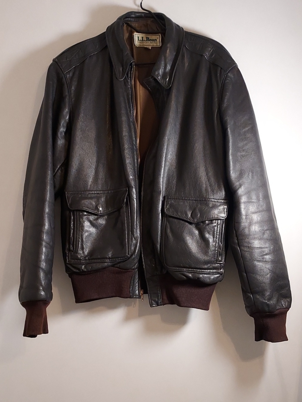 LL BEAN FREE PORT MAINE LEATHER JACKET BOMBER (SIZE 42)